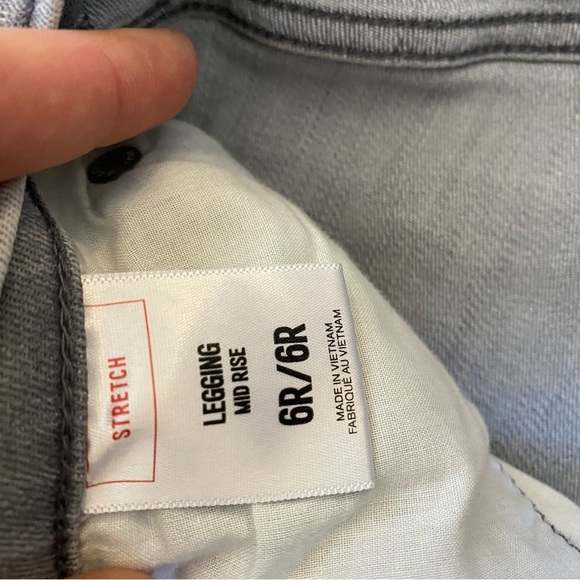 EXPRESS Mid Rise Skinny Jeans - Picture 15 of 15